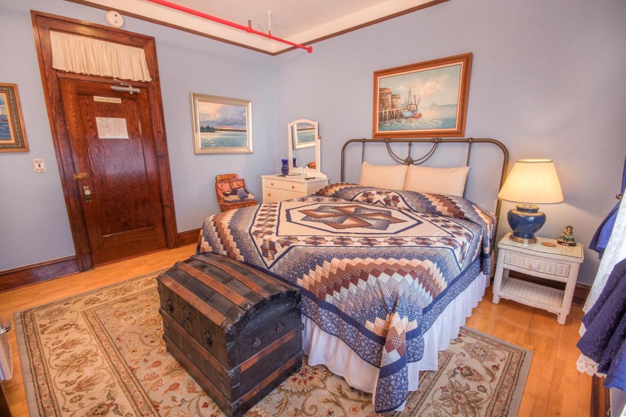 The Edgewater Bed and breakfast Winter Garden